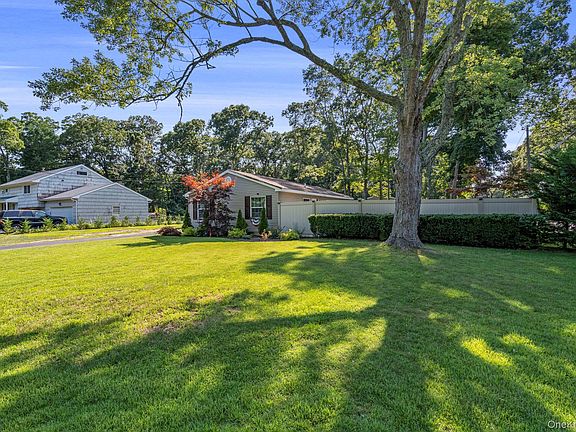 2nd image of 28 Yaphank Avenue