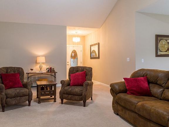 4th image of 5304 Forest Glen Dr
