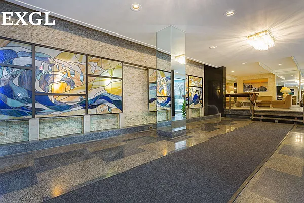 Sold by Green Light Real Estate Group Corp | media 3