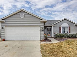 15282 Steeplechase Ct, Grand Haven, MI 49417