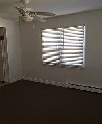 5th image of 1049 Waverly Ave