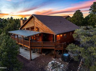 2810 Skyhawk Dr, Overgaard, AZ 85933