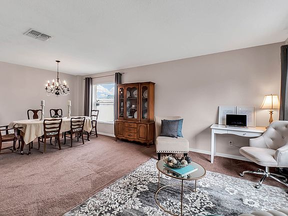 4th image of 826 Burland Cir