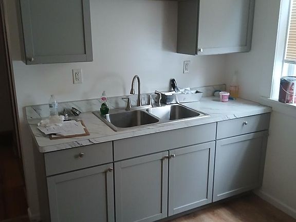 5th image of 1110 N Massasoit Ave