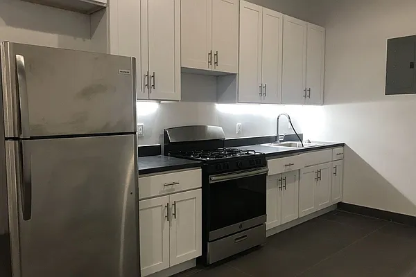 Rented by Carnegie Management Inc | media 9