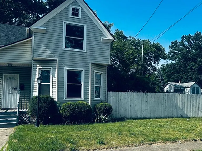 8113 Platt Ave — Photo 1