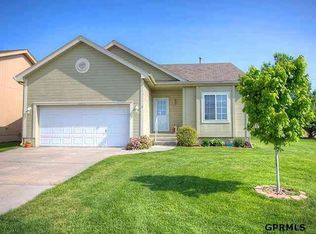 14712 Camden Ct, Omaha, NE 68116