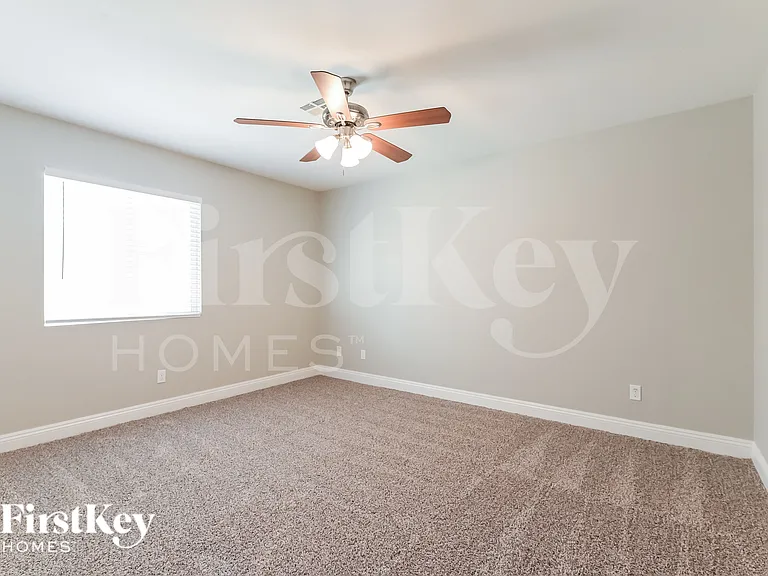 1742 La Cruz Dr — Photo 13
