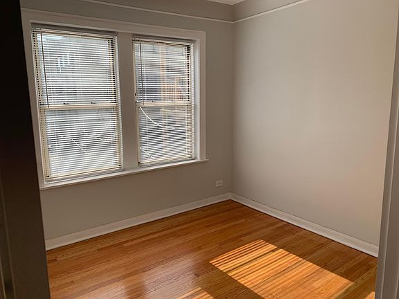 3rd image of 1619 W Lunt Ave #192B