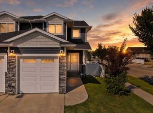 2 E Sullivan Close, Red Deer, AB T4R 0P9