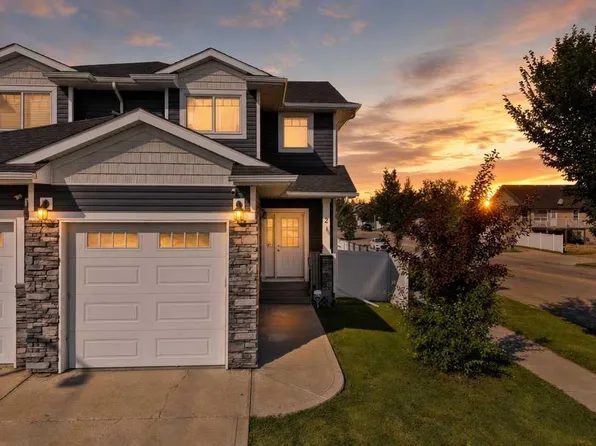 2 E Sullivan Close, Red Deer, AB T4R 0P9