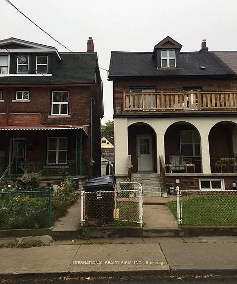 161 Montrose Ave #2 — Photo 6