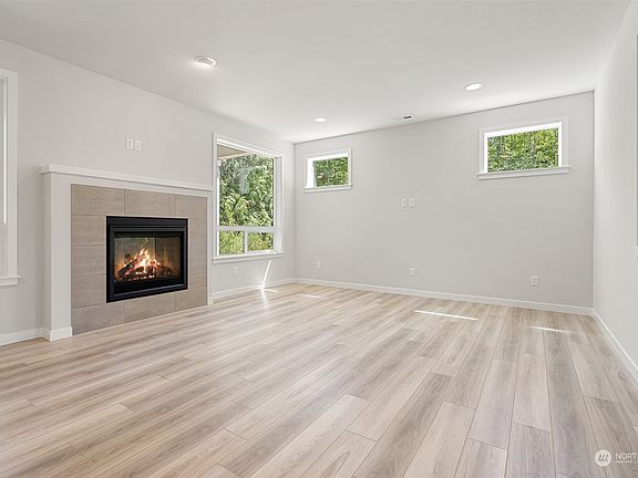 5th image of 8231 56th Avenue NE