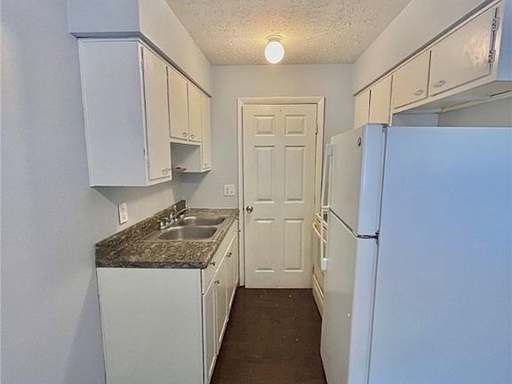 4th image of 1626 Darst Ave
