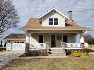 401 W Main St, Williamsville, IL 62693