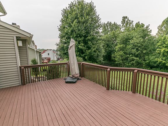 5th image of 547 McPherson Cir