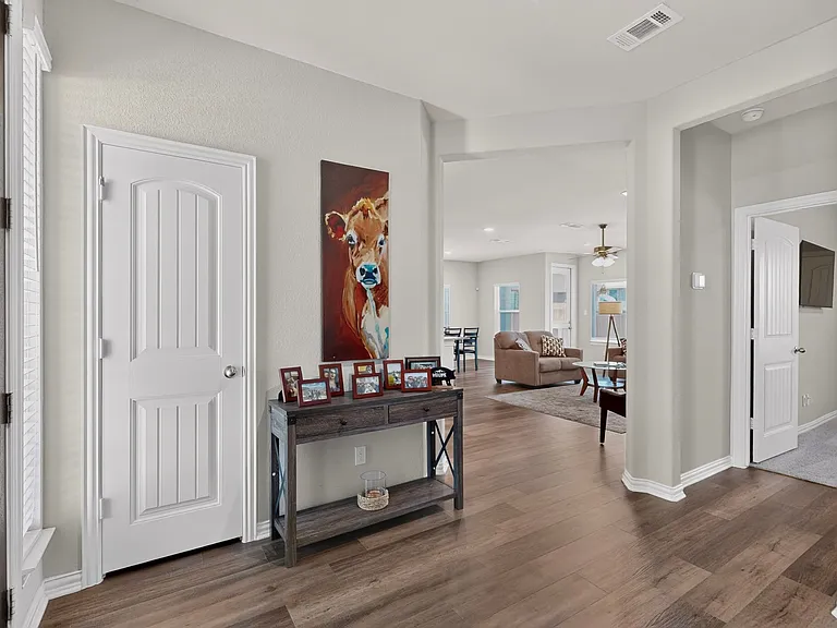 3531 Columbus St — Photo 5