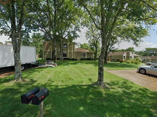 800 Williamsburg West Dr, Nashville, TN 37221