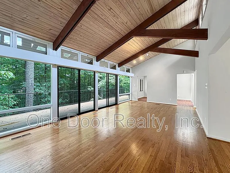 609 Indian Springs Ct — Photo 8