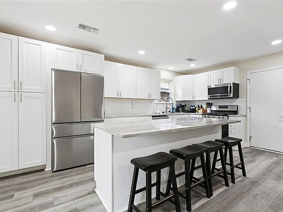 4th image of 4828 Argonne St