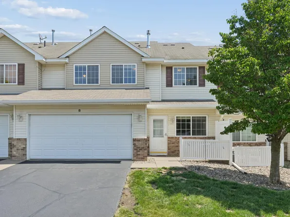 3560 Sterling Heights Dr Unit B, River Falls, WI 54022