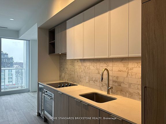 5th image of 2020 Bathurst St #715