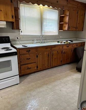 4th image of 913 Penmar Ave SE #1