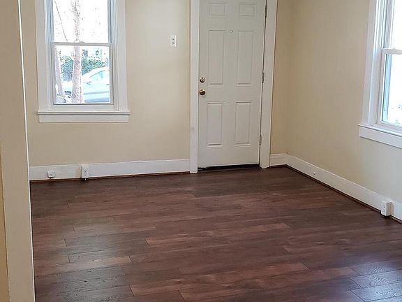 3rd image of 24-30 E Pall Mall St