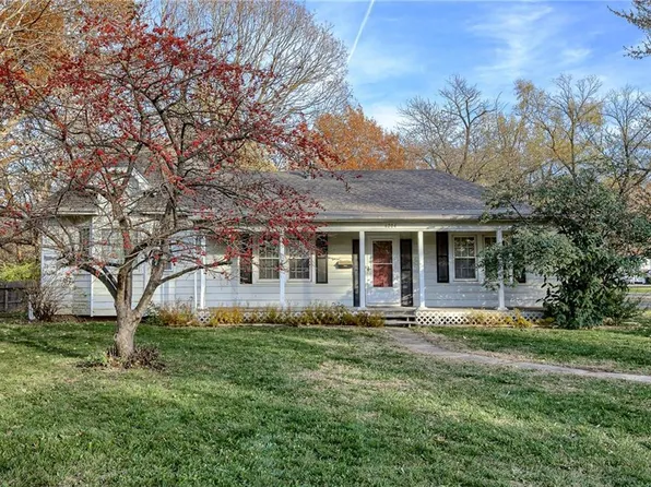 6204 E 113th St, Kansas City, MO 64134