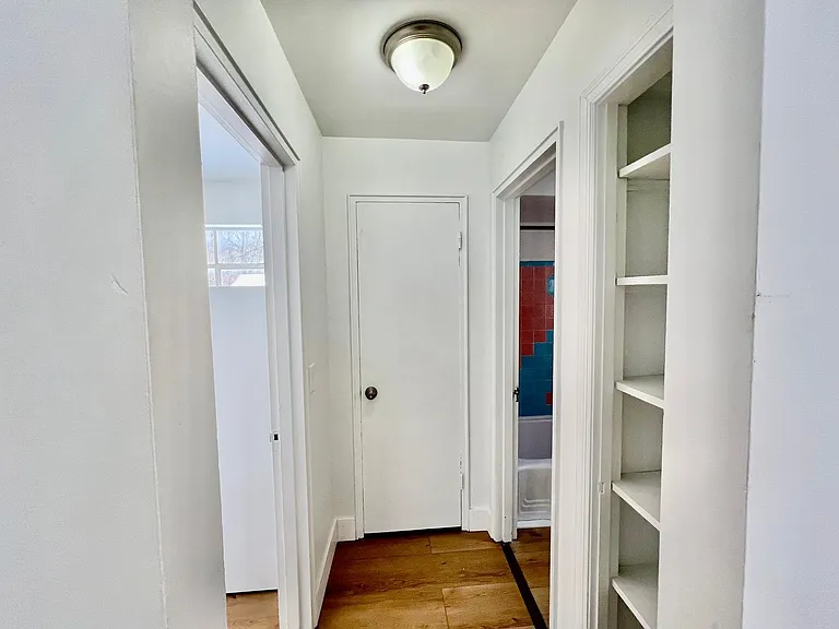 1087 Grand Ave #2 — Photo 3