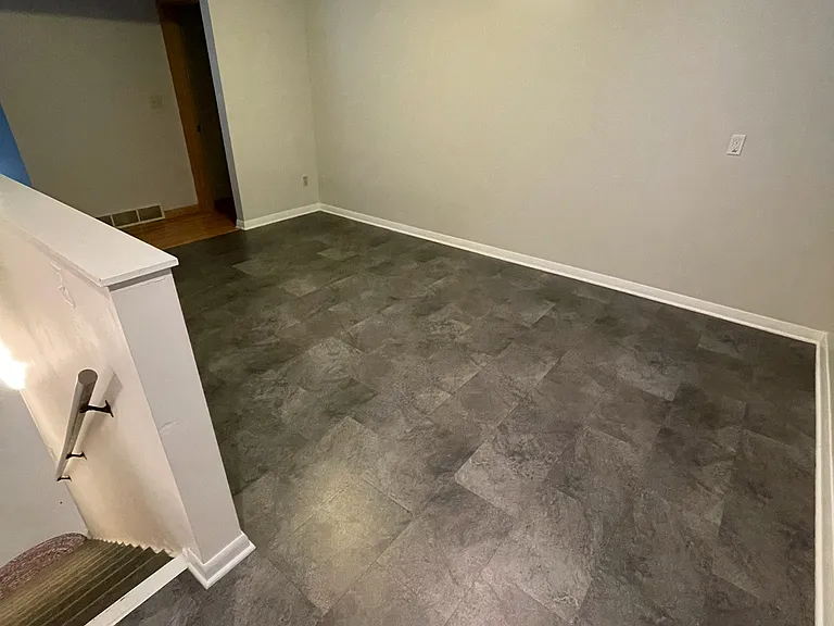Dining area off kitchen