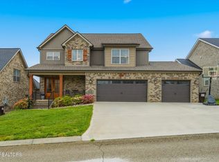 2334 Hickory Crest Ln, Knoxville, TN 37932