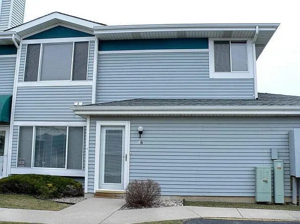 1110 Sunnyslope Dr, Racine, WI 53406