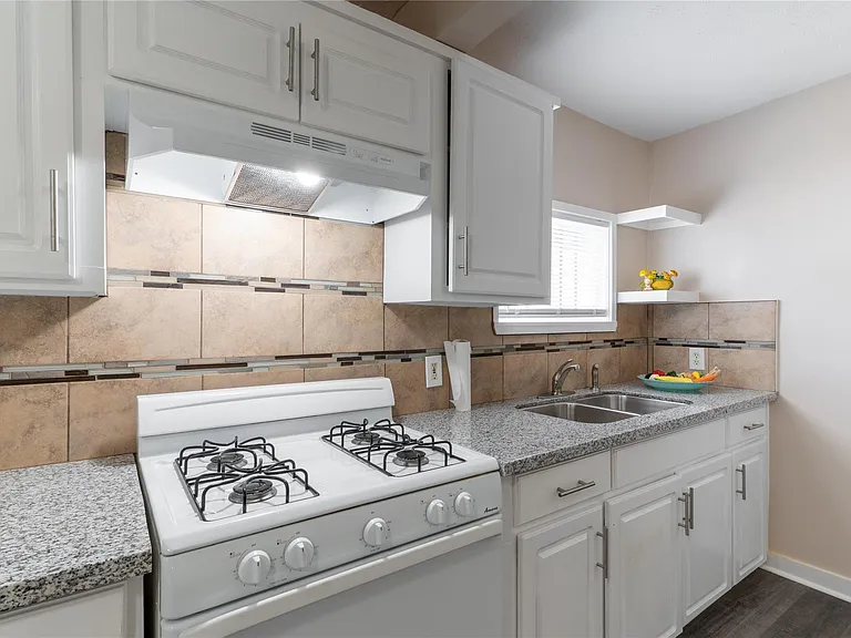 307 N Live Oak St #2 — Photo 18