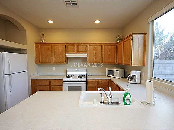 4th image of 3157 Cool Forest St