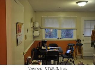 134 S Brooksvale Rd APT 3, Cheshire, CT 06410