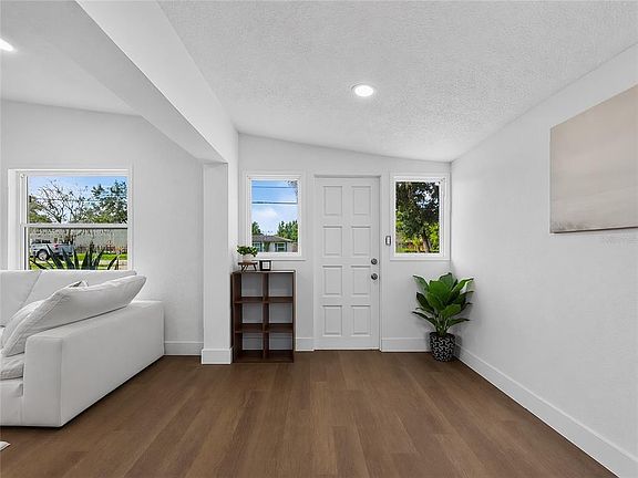 4th image of 3911 LAKE MARGARET DRIVE