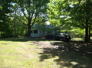 3749 Reynolda Rd, Winston Salem, NC 27106