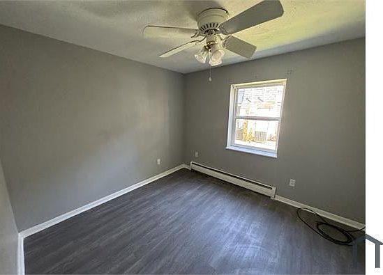 5th image of 107 E Erie Ave #2