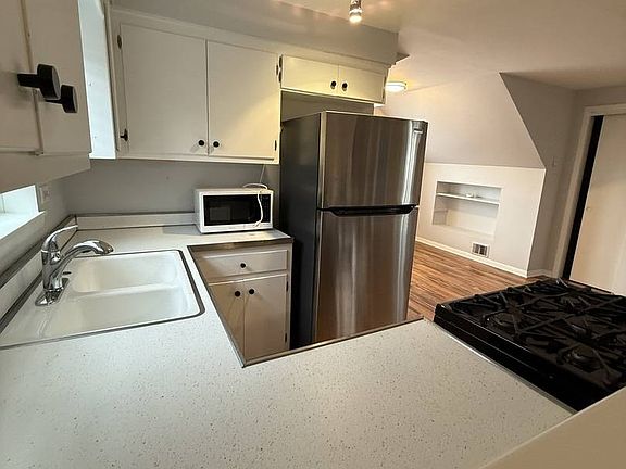 4th image of 5443 S Lockwood Ave