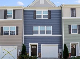 198 Magellan Dr, Martinsburg, WV 25404