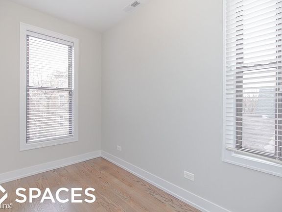 4th image of 2315 N Southport Ave #Unt3f