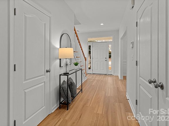 5th image of 7620 Rolling Meadows Ln