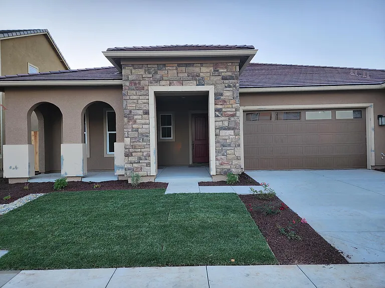 1867 Birdie Pl — Photo 1
