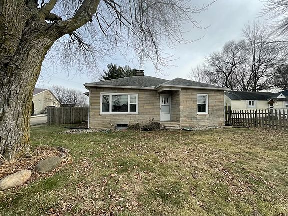 2nd image of 226 N Bowen Ave