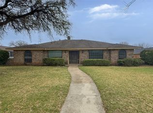 1004 Rosewood Dr, Desoto, TX 75115