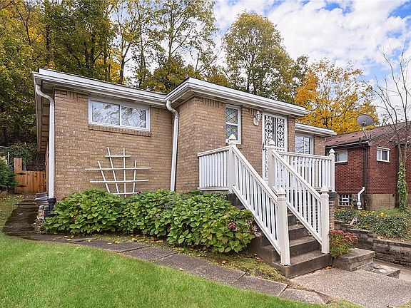 2nd image of 3999 Boulevard Dr