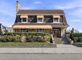 156 147th Bch, Rockaway Park, NY