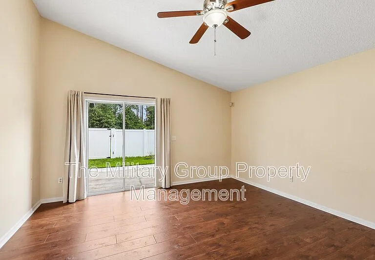 12387 Anarania Dr #12387 — Photo 8