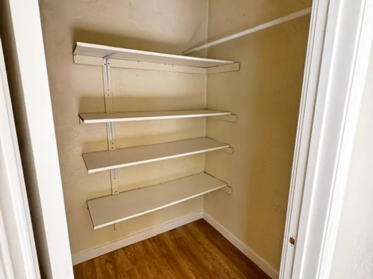 1088 Bangor Ln — Photo 11